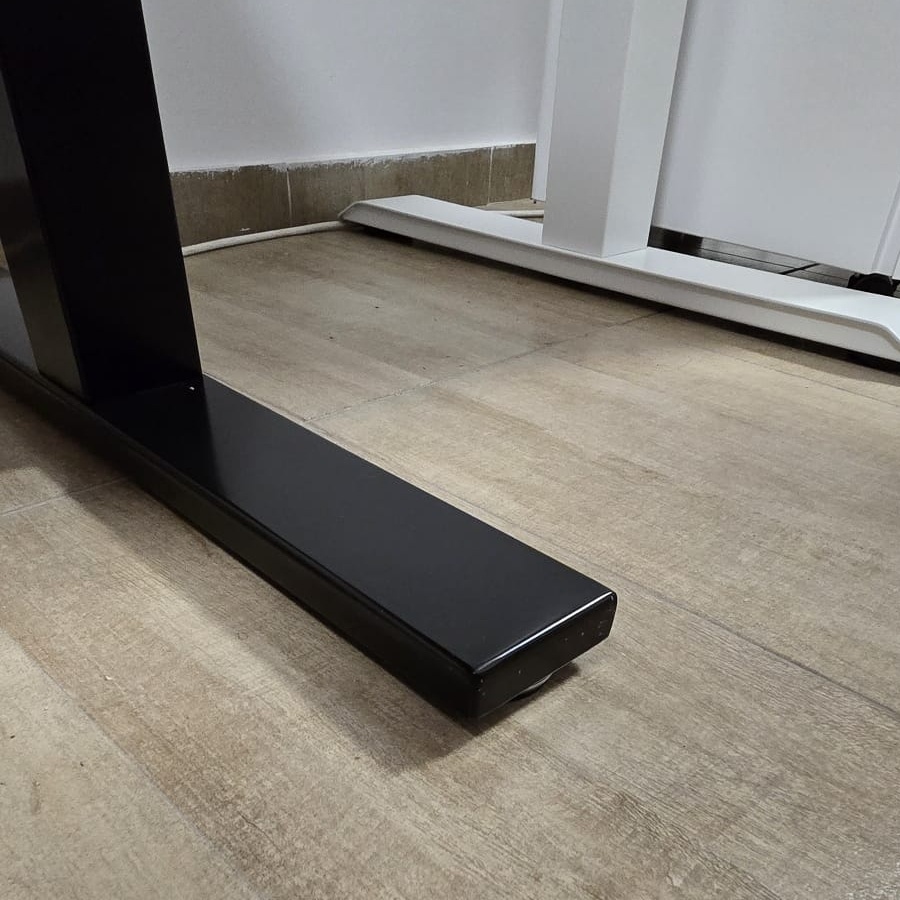Birou reglabil pe inaltime TerrA9 Performance BLACK- 2 motoare marca Timotion + aplicatie bluetooth, CADRU NEGRU (Dimensiune blat: 120x60 cm, Culoare blat: Stejar negru 18mm) - 2 | YEO