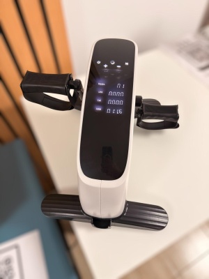 Mini Bicicletă Eliptică TerrA20 Plus - Electrică și Mecanică pentru Recuperare și Întreținerea picioarelor si a mainilor, 12 viteze, calcul km, calorii, timp - Img 4