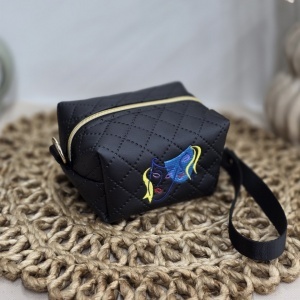 Boxy Bag -несесерът с маските (13/10/8 см) - Img 1