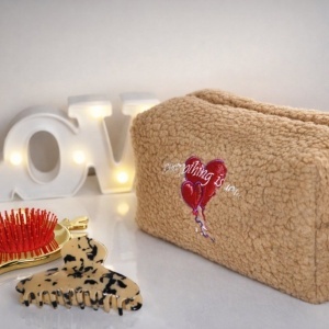 LOVE IN BEIGE - Img 6