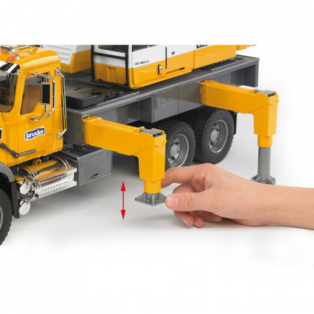 Bruder Camion Mack Granite Liebherr Cu Macara - Img 2