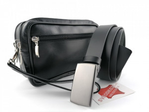 Crna ručna superior torbica i crni kaiš sa pločicom