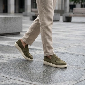 Maslinaste casual mokasine od velura