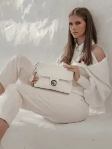 Bela ženska kožna torbica Mendy