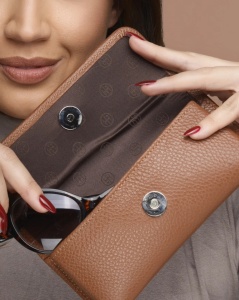 Ženska kožna camel futrola za naočare Diva