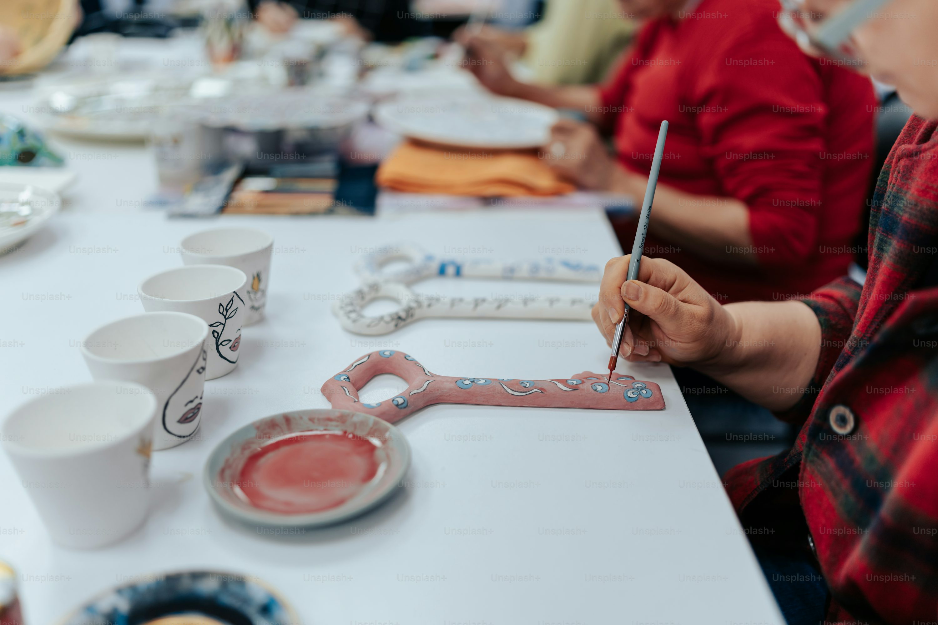Pictează pe ceramică cu Pébéo – exprimă-ți stilul pe obiecte care durează