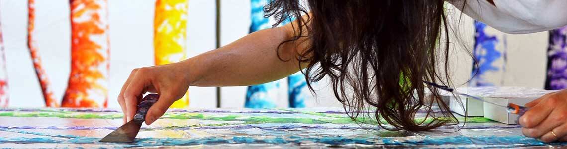 Interviu: Silvia Depaire despre atelierul de mixed-media de la Bucuresti