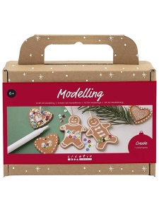 Kit creativ pentru modelaj, Omuleti de Turta Dulce de iarna, 977701, Creativ Company