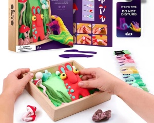 Set Creatie Lemn si Argila 21x21cm Model Mama Troll Okto OK20031