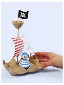 Mini Kit Creatie Barca Piratilor din cofrag de oua 977433