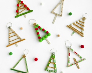 Set 100 mini bete din lemn colorate 6,5 x 1 cm DP Craft KSPA-012