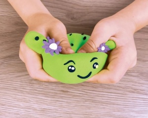 Set creatie cu argila usoara, 6 culori, Squishy Hero Cactusita, Okto, OK70124