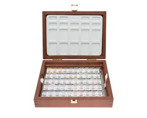 Set profesional pentru pictura in acuarela HORADAM Supergranulation Schmincke, 50 culori in semi-godete, cutie de lemn, cod 74450097