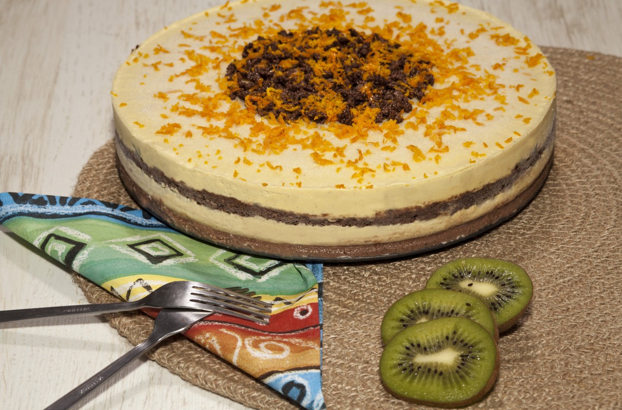 Cum sa gatesti un tort raw-vegan de ciocolata, portocale si ghimbir, fara zahar si fara gluten