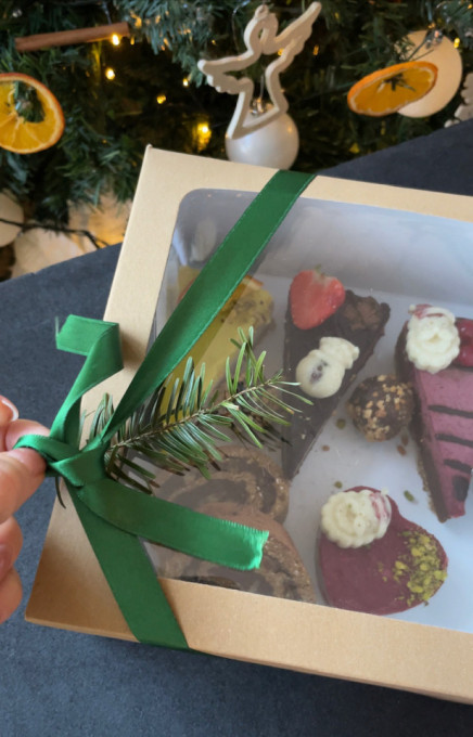 Cutie de prajituri Gift Box