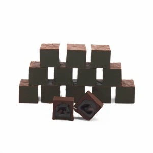 Praline neagra cu crema de capsuni