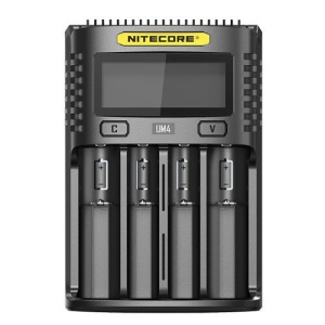 Incarcator inteligent Nitecore UM4
