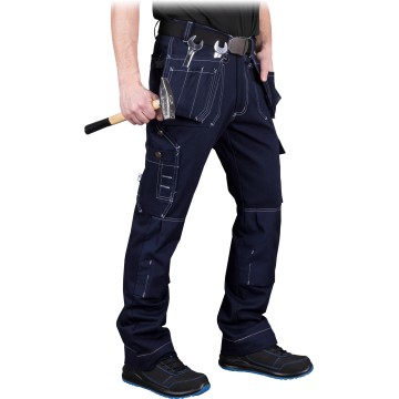 Pantaloni in talie Stoner