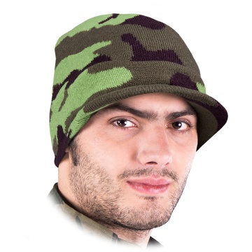 Caciula cu cozoroc CZBAT