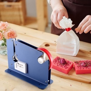 Bandă Adezivă din PVC, 12mm/66 Metri, Roșu – Pentru Sigilat Pungi Alimentare sau Comerciale