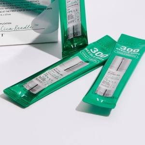 VT CosmeticReedle Shot 300 Microneedle Face Booster - Ser de fata cu extract de Centella Asiatica si acid hialuronic 10 x 2ml