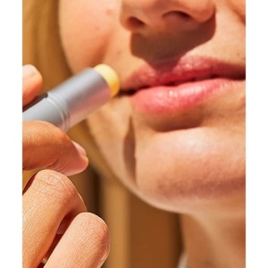 Isdin Isdiceutics Lip Protector Stick SPF30 - Balsam de buze cu factor de protectie solara 4g - Img 3