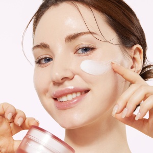 MEDICUBE Triple Collagen Cream 4.0 - Crema hidratanta pentru fata Triple Collagen 4.0 50 ml - Img 5