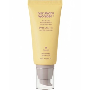 Haruharu Wonder Black Rice Moisture Airyfit Daily SPF 50+ PA++++ - Crema de fata hidratanta cu factor de protectie