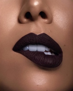 Maybelline Color Sensational Powder Matte Lipstick 45 Smikey Jad 4,4g - Img 2