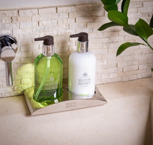 Molton Brown Lime & Patchouli - Sapun lichid pentru maini 300ml - Img 2