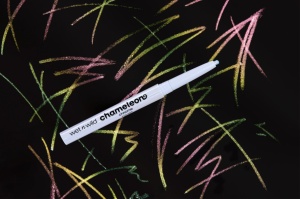 Wet N Wild Chameleon Chrome - Creion de ochi retractabil - Electric Prism - 0.2g - Img 4