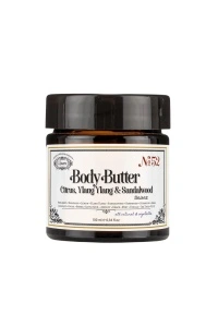 Unt de corp cu citrice, ylang-ylang și lemn de santal