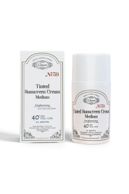 Cremă nuanțatoare Medium cu protecție solară SPF 40+