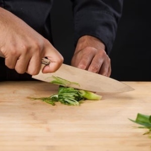 Cutitul bucatarului profesional, lungime lama 20 cm, lungime totala 34 cm, by chef Rikito Watanabe - Img 2