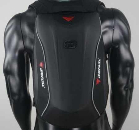 Rucsac moto cu inscriptiile DAINESE MAT