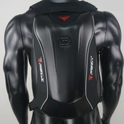 Rucsac moto cu inscriptiile DAINESE CARBON