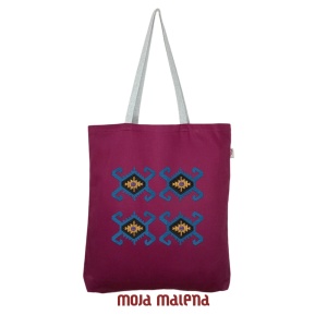 08110123-Veliki-ceger-Bordo-vez-Etno motiv 4 kornjae-Hanging-mc.png
