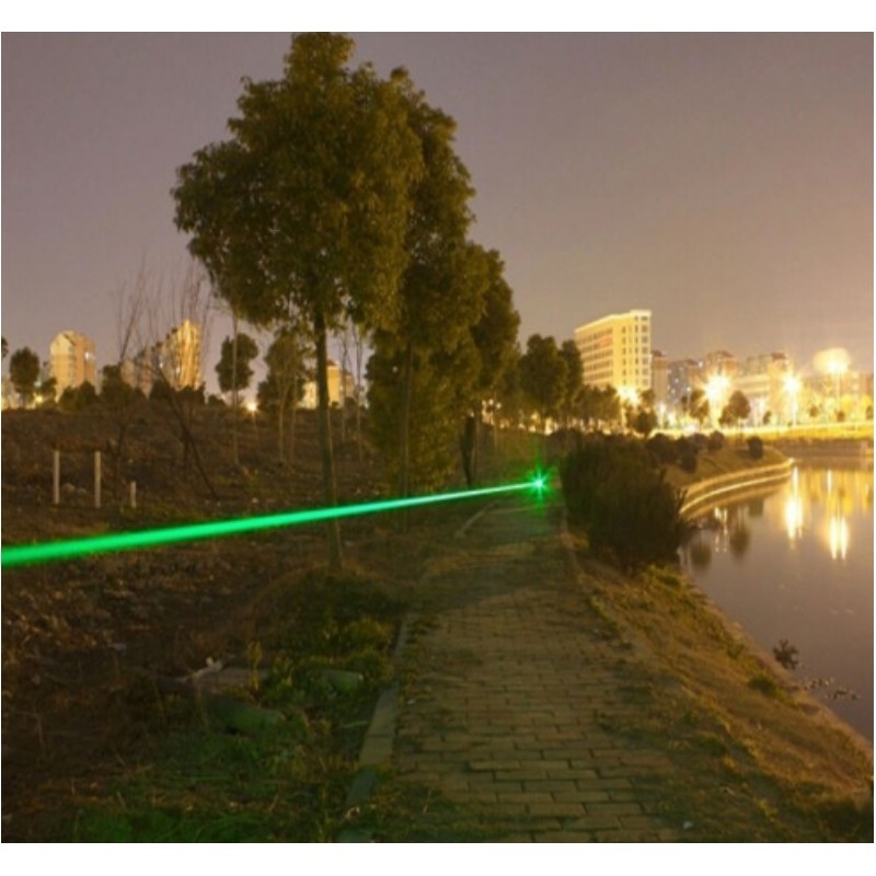 Laser Portabil Puternic cu Lumina Verde 1000mW si raza de 10 km - 3 | YEO