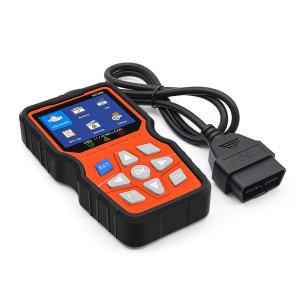 tester HC368 cu mufa OBD2 separata pe fundal alb