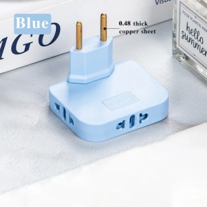 Adaptor triplu stecher priza Techstar TS-A3 albastru montat in priza