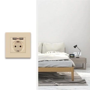 Priza auriu cu 2 porturi USB montata in living modern