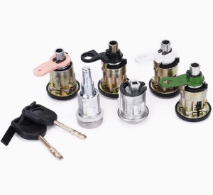 Set 6 cilindri inchidere usi + 2 chei Ford Transit MK5 (1994–2000), piese pe alb, OE 1074762 1112385 95VBB22050BG