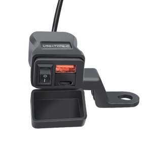 Incarcator Techstar A83PD cu porturi USB si USB-C vedere frontala