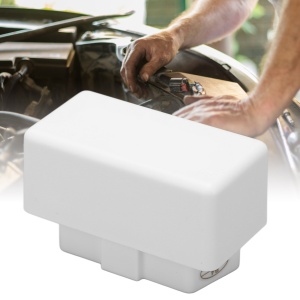 Adaptor ELM 327 v1.5 OBD2 alb conectat la port diagnoza auto
