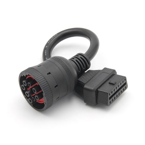 Adaptor diagnostic J1939 compact, ideal pentru autovehicule grele