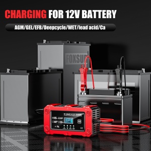 Incarcator baterie Techstar BC-1206 rosu in utilizare pentru incarcare inteligenta auto si moto 12V