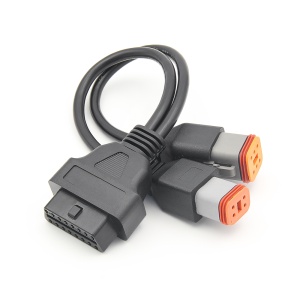 Adaptor OBD2–Harley 4p/6p rulat, prezentare pe alb