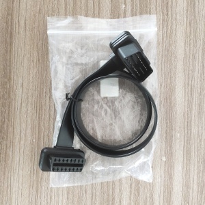 Fotografie cablu OBD2 Techstar 16 pini, panglica plata 60 cm, pe fundal din lemn