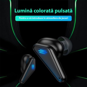 Control tactil si microfon pentru apeluri clare pe castile Techstar K55