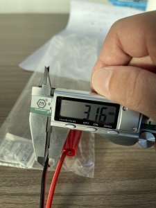 Cablu salvare memorie OBDII conectat la bricheta auto in masina